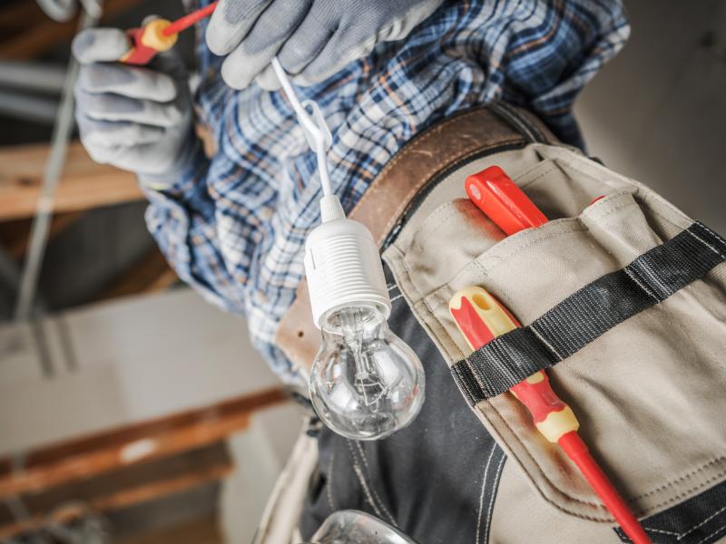 Get Essential Commercial Electrical Services That Protect Your Business in Redford, MI